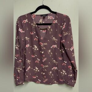 Floral V-Neck Blouse